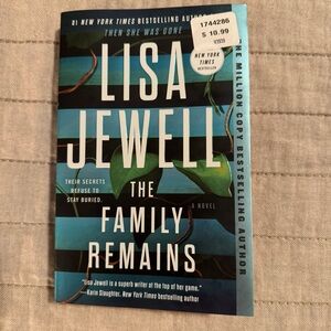The Family Remains by Lisa Jewell paperback book